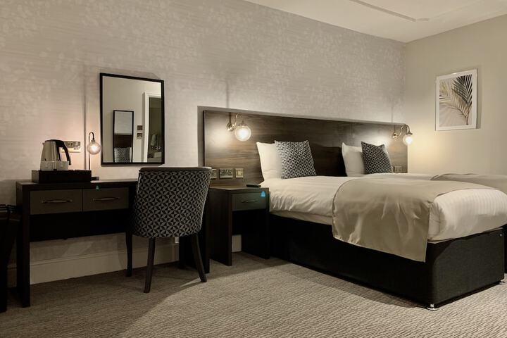 Room 13 of 105