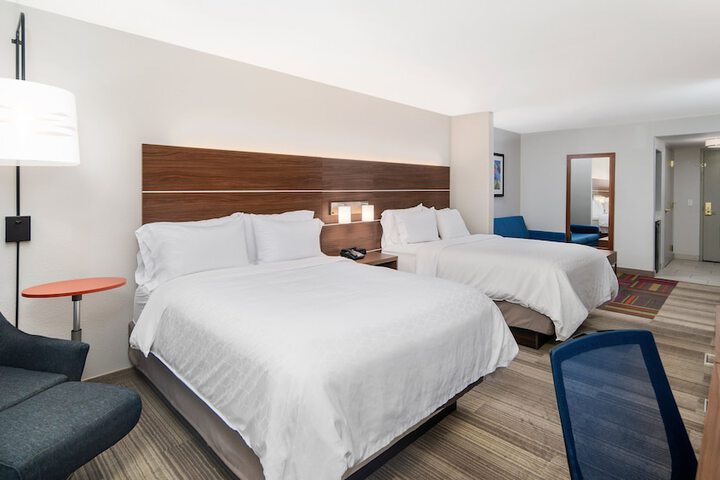 Suite King Size Bed (5 of 11)