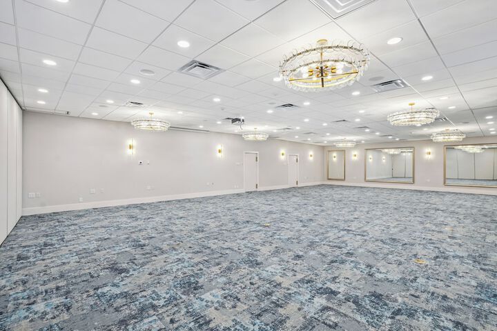 Business Center 56 of 65