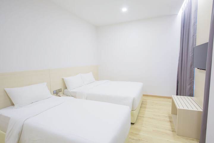 Room 8 of 26