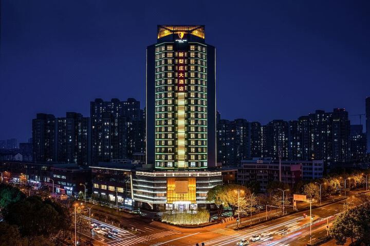 Golden Pear Hotel