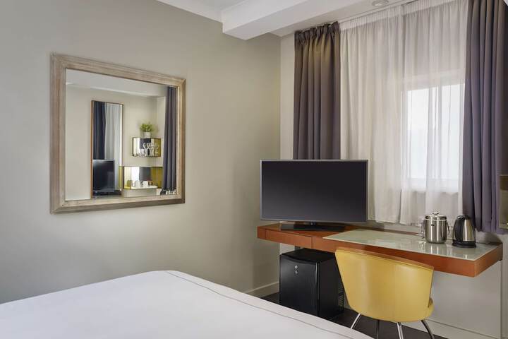 Room 13 of 62