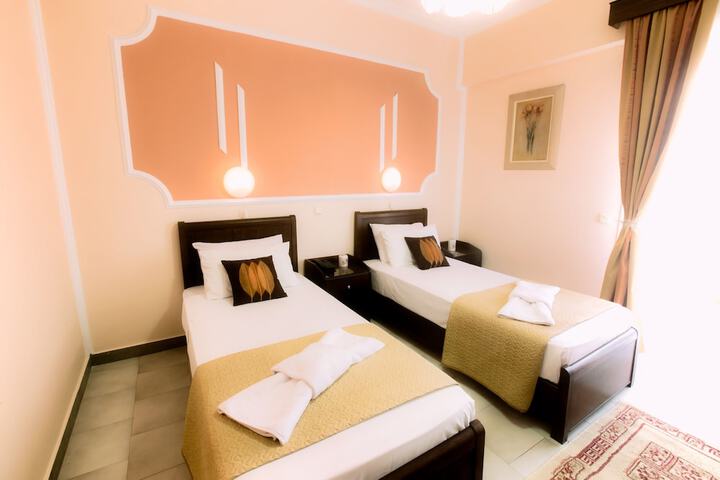 Room 4 of 46
