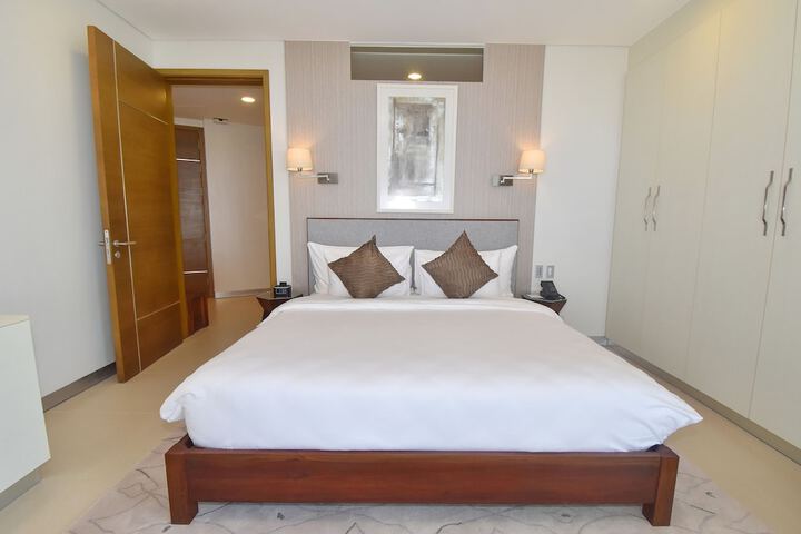 Room 15 of 120