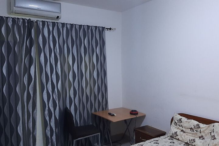 Room 6 of 44
