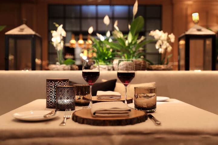 Dining 51 of 90