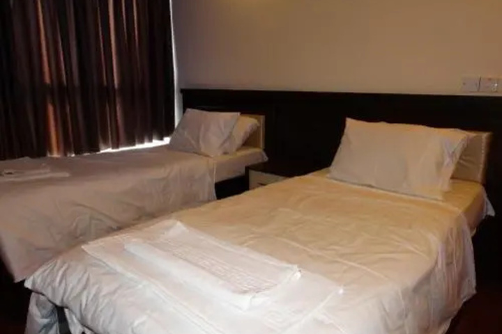 Room 7 of 17