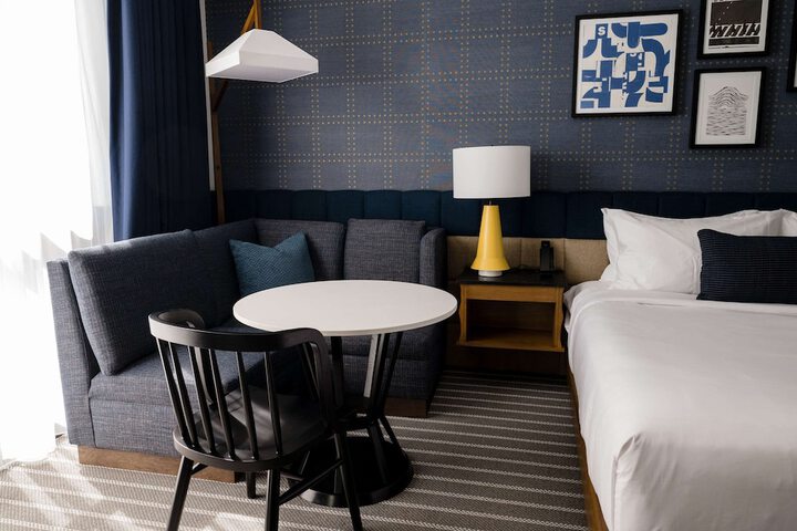 Room 44 of 90