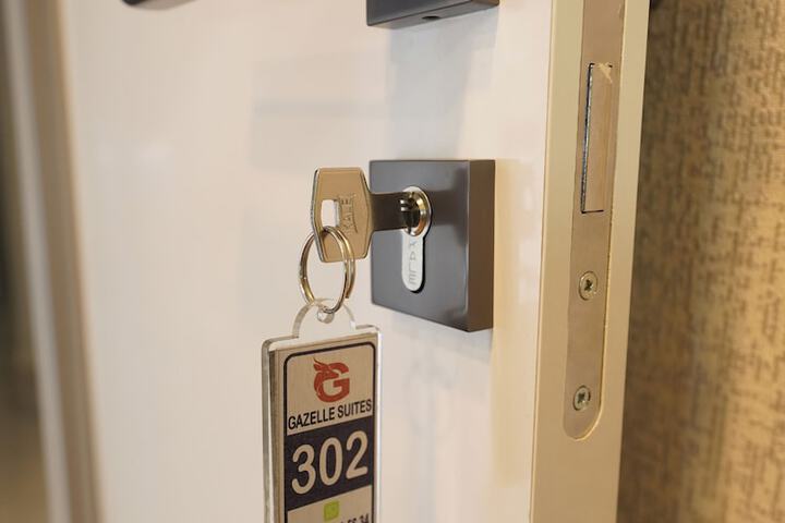 Room 30 of 104