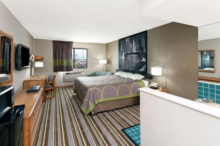1 King Bed (2 of 16)