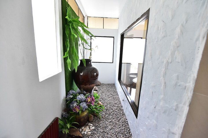Room 105 of 165