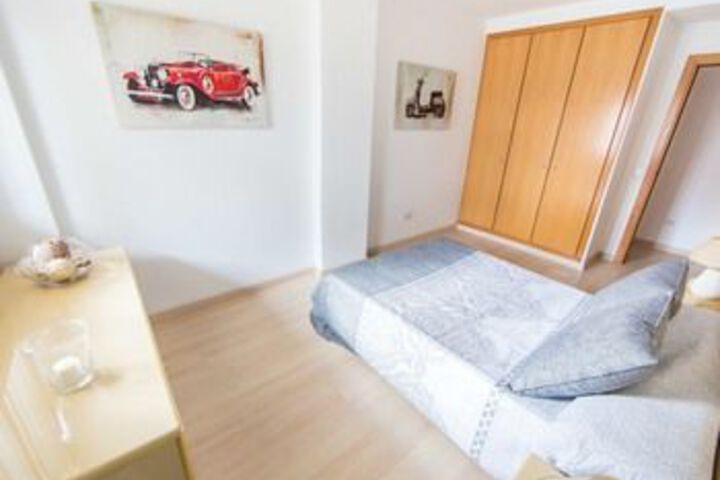 Room 9 of 15