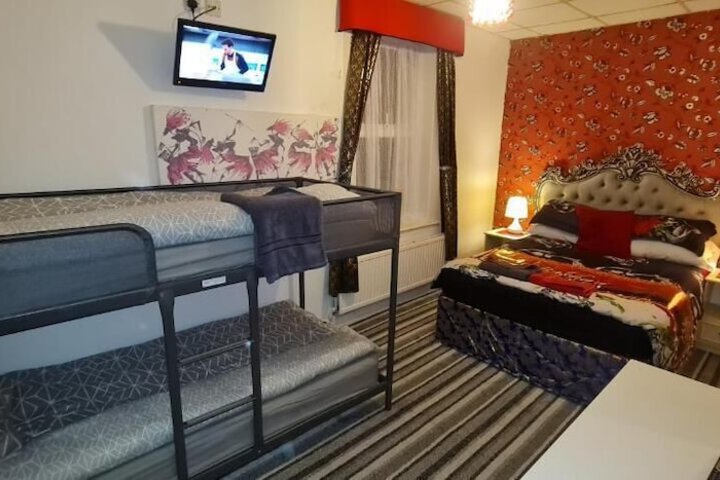 Room 26 of 35