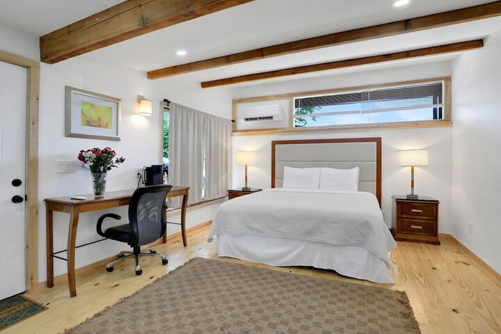 Room 4 of 22