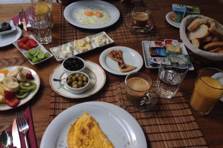 Breakfast meal