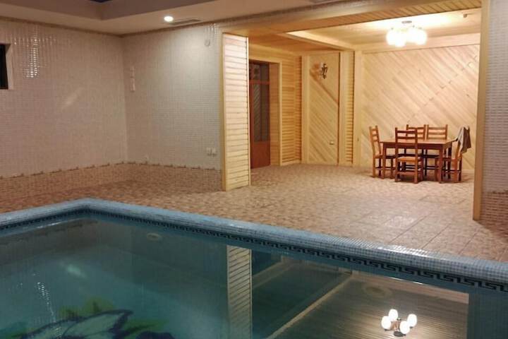 Pool 7 of 10