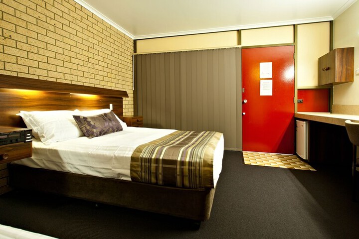 Hotel 2 of 52