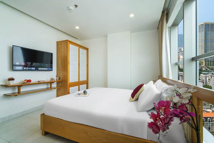 Room 9 of 47
