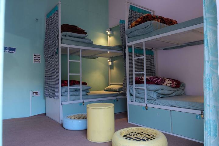 Room 13 of 23