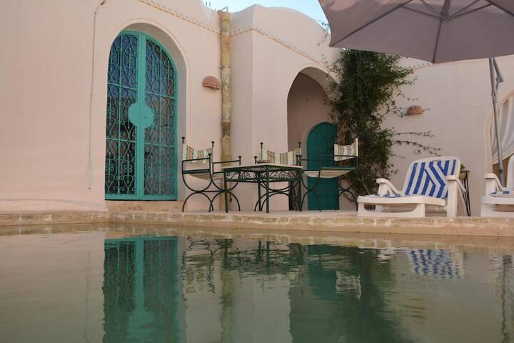 Pool 38 of 62