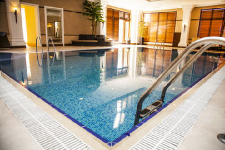 Pool 41 of 75