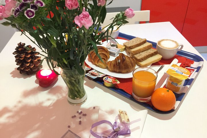 Breakfast/Coffee Service 22 of 27