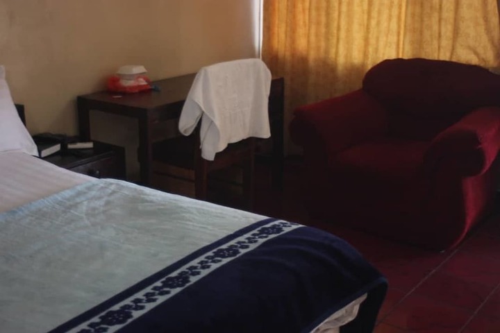 Room 5 of 34