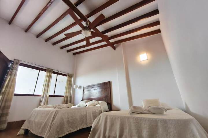 Room 2 of 53