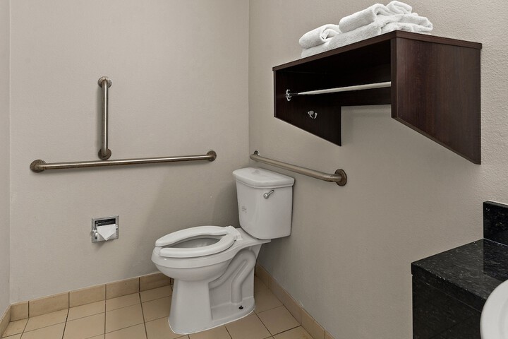 ADA Accessible Superior Queen (3 of 3)