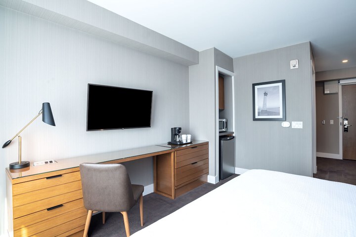1 King Bed (17 of 29)