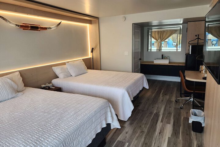 Room 5 of 11