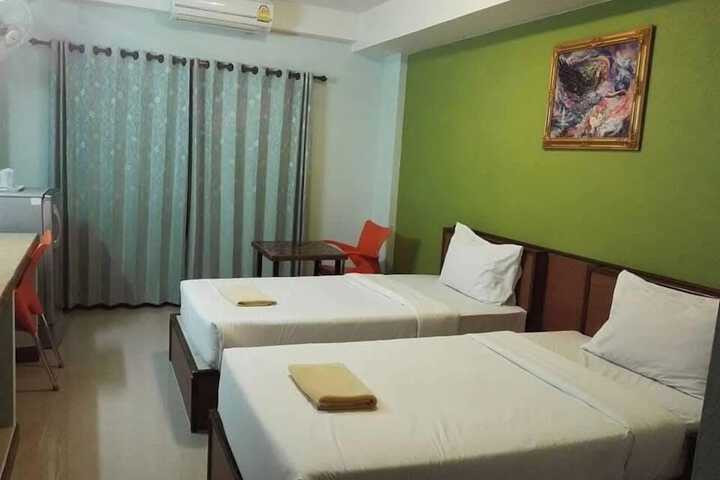Room 6 of 23