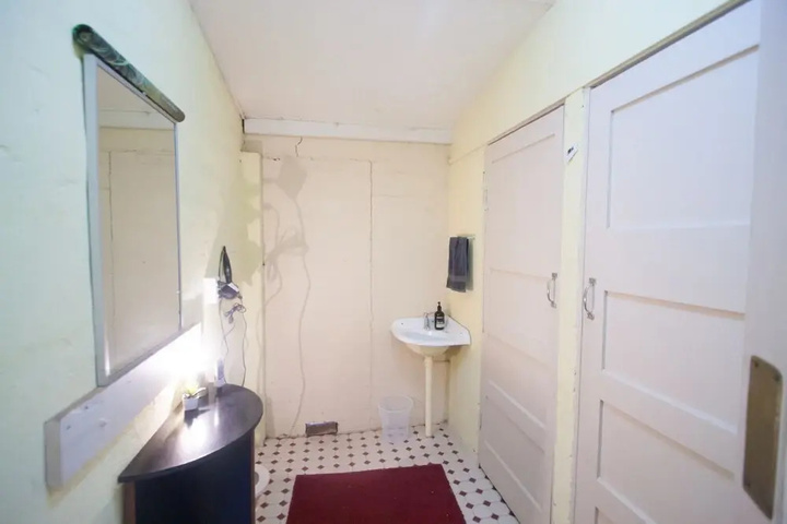 Room 7 of 23