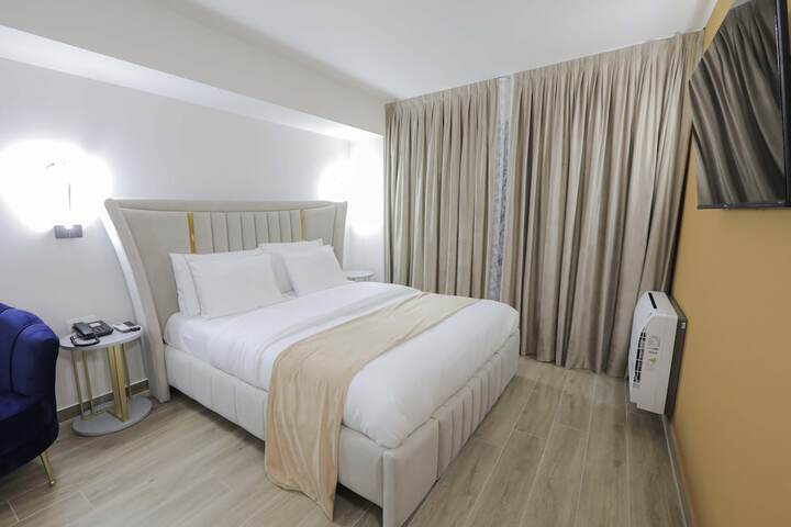 Room 53 of 101