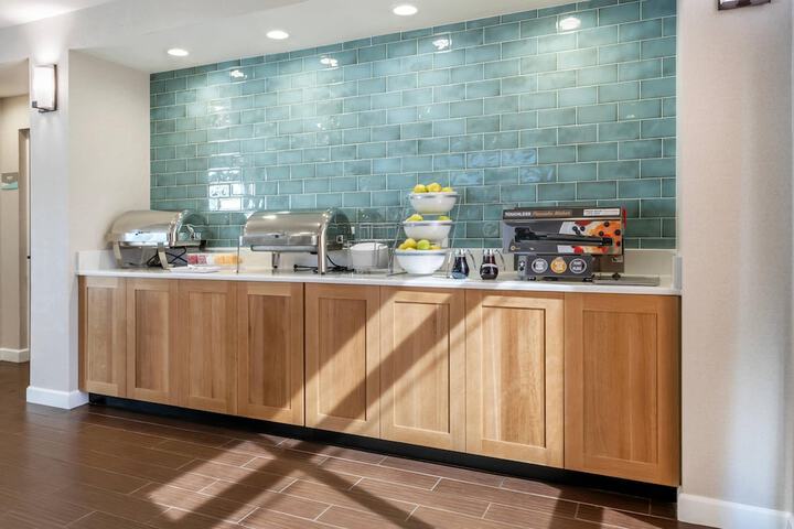 Breakfast/Coffee Service 34 of 54