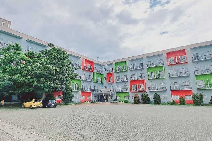 Tos Residence