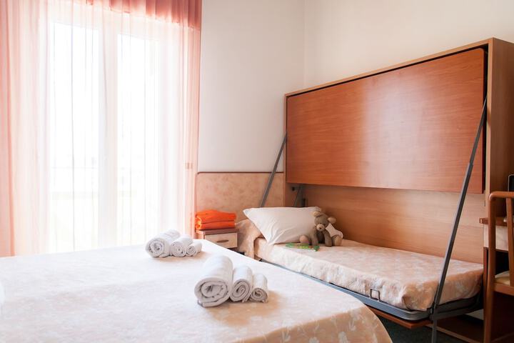 Room 10 of 40