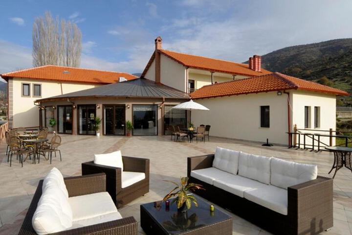 Hotel Mimallones