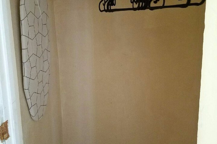 Room 24 of 66