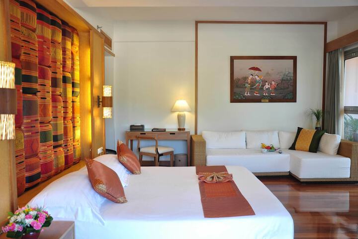 Room 18 of 167