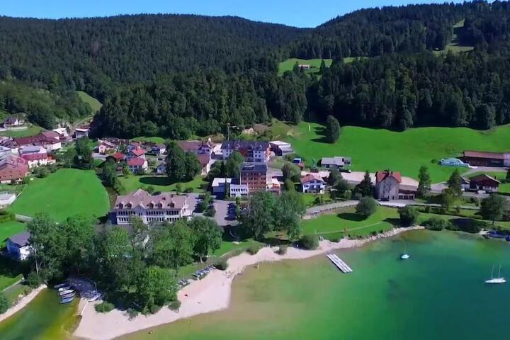 Hotel 8 of 13