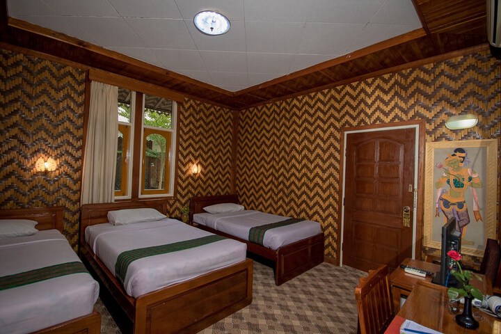 Room 9 of 54