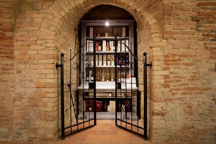 Tasting room