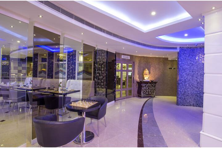 Guest Lobby