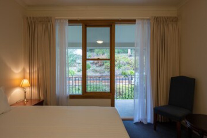 Room 100 of 210