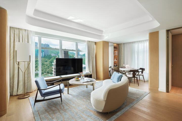 Room 46 of 82