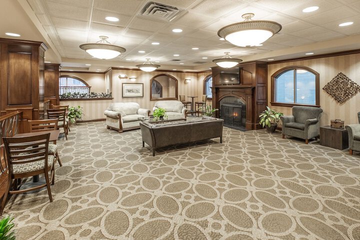 Entrance & Lobby