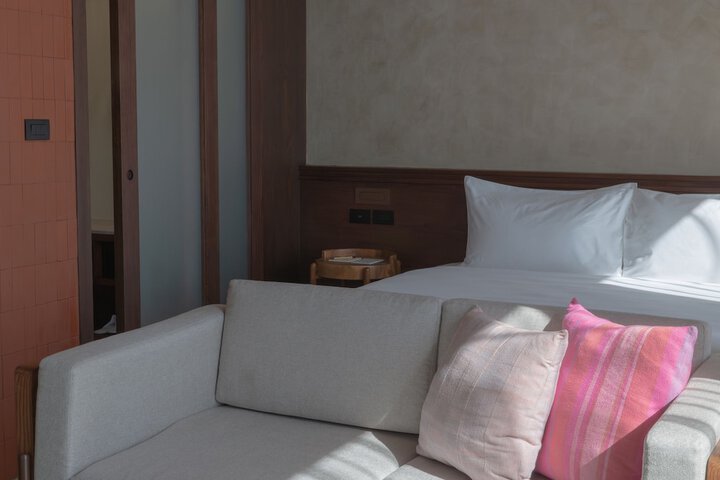 Room 16 of 78