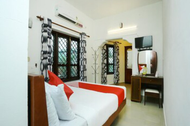 Room 10 of 25