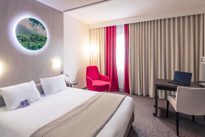 Room 10 of 72